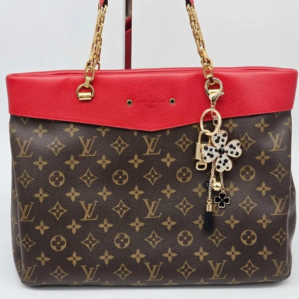 Authentic Louis Vuitton Lock & Key with unbranded Flower Bagcharm, Keycharm